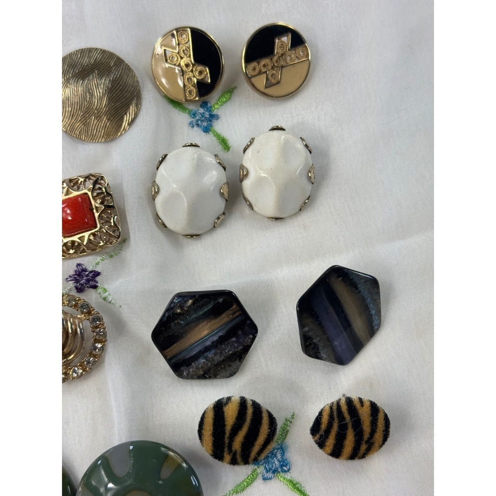 Vintage Earrings Lot 9 Pairs Retro Tone‎ Enamel Rhinestone Animal Print Green - Picture 4 of 10
